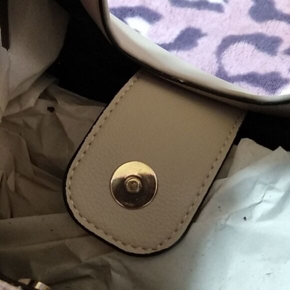 ALDO Pebble-Grain Shoulder Bag – Cream‎ – Gold-Chain Strap - Picture 11 of 16